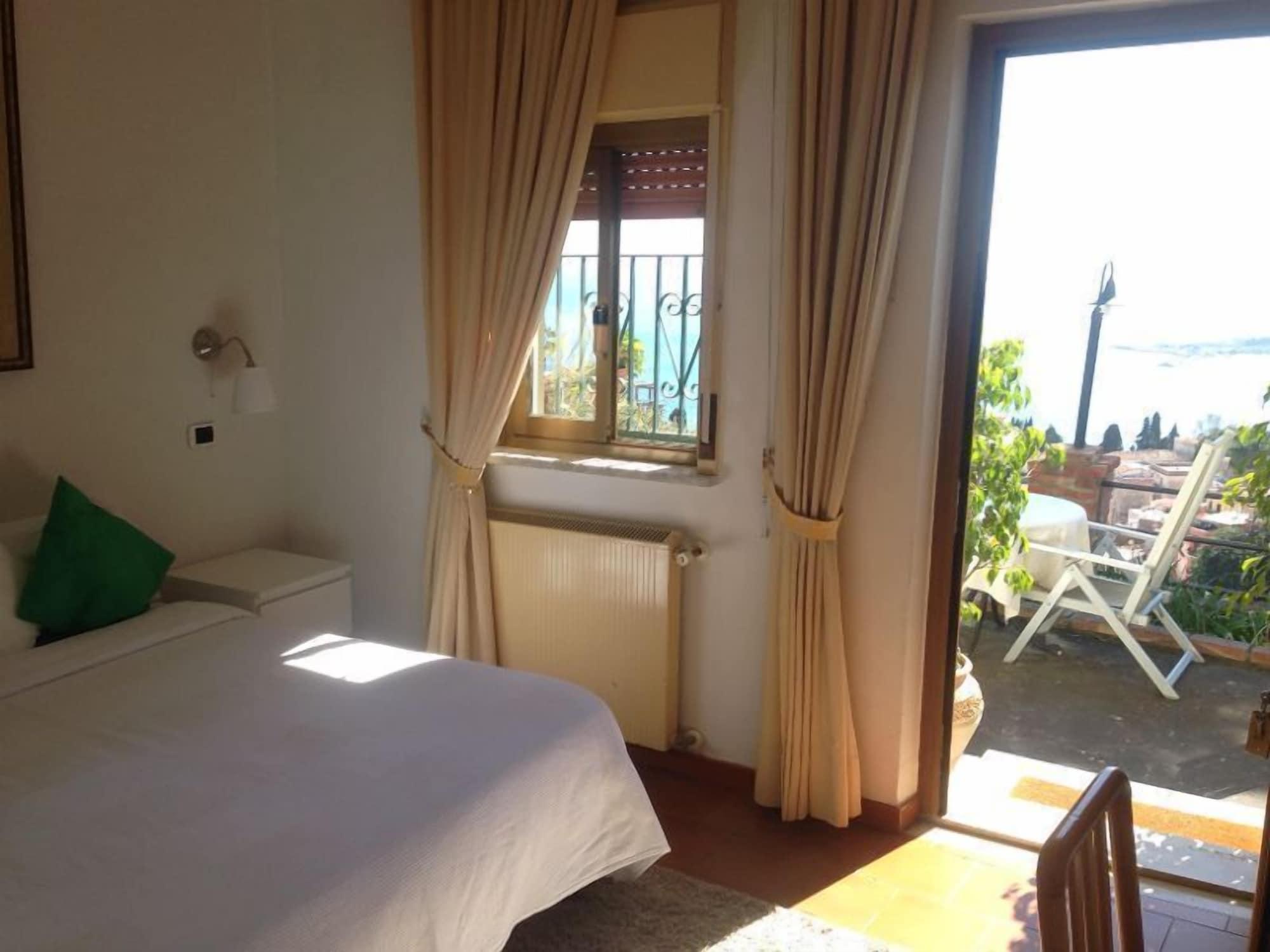 Hotel Greta & 2*